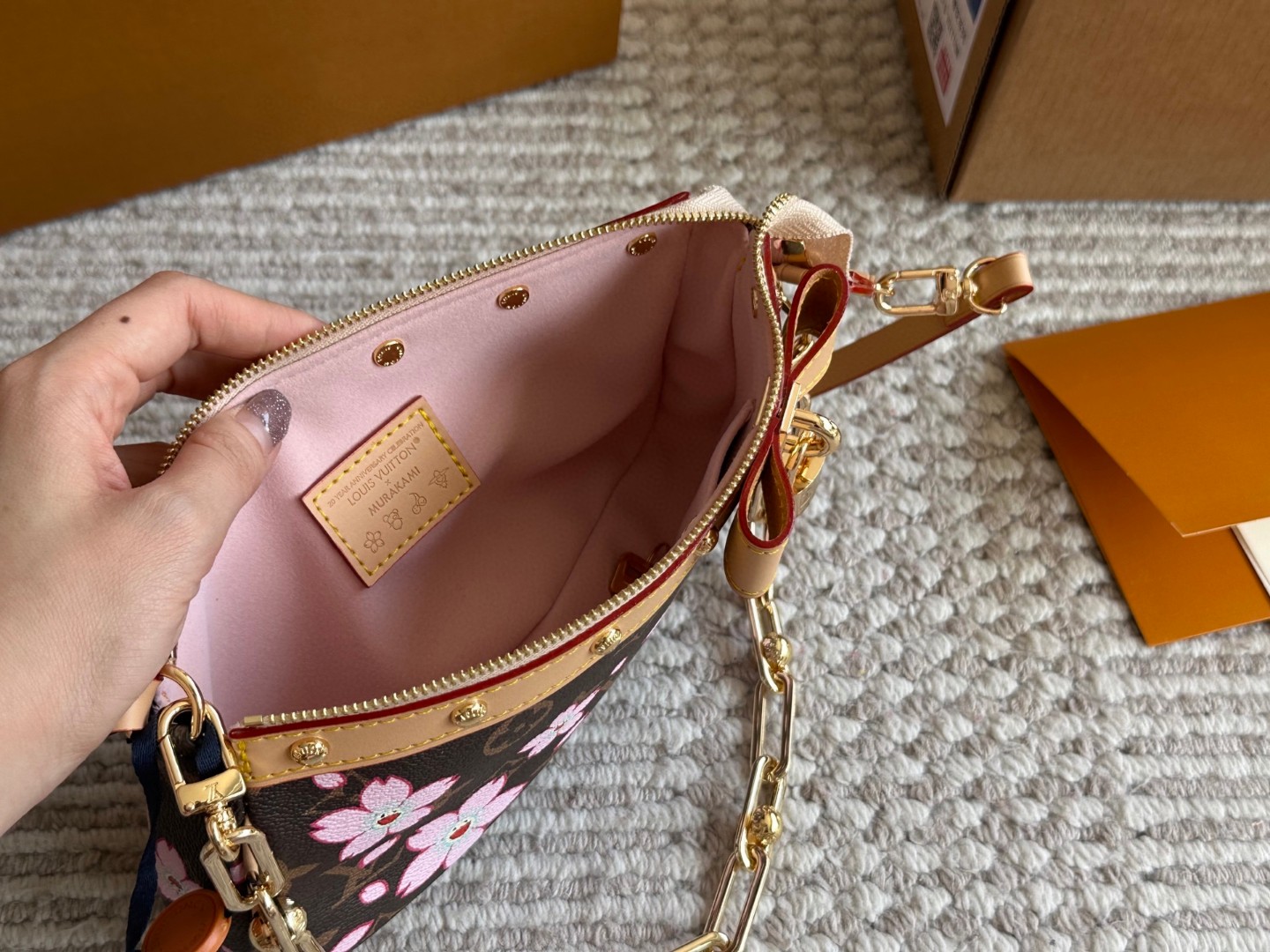 L design classic versatile shopping bag