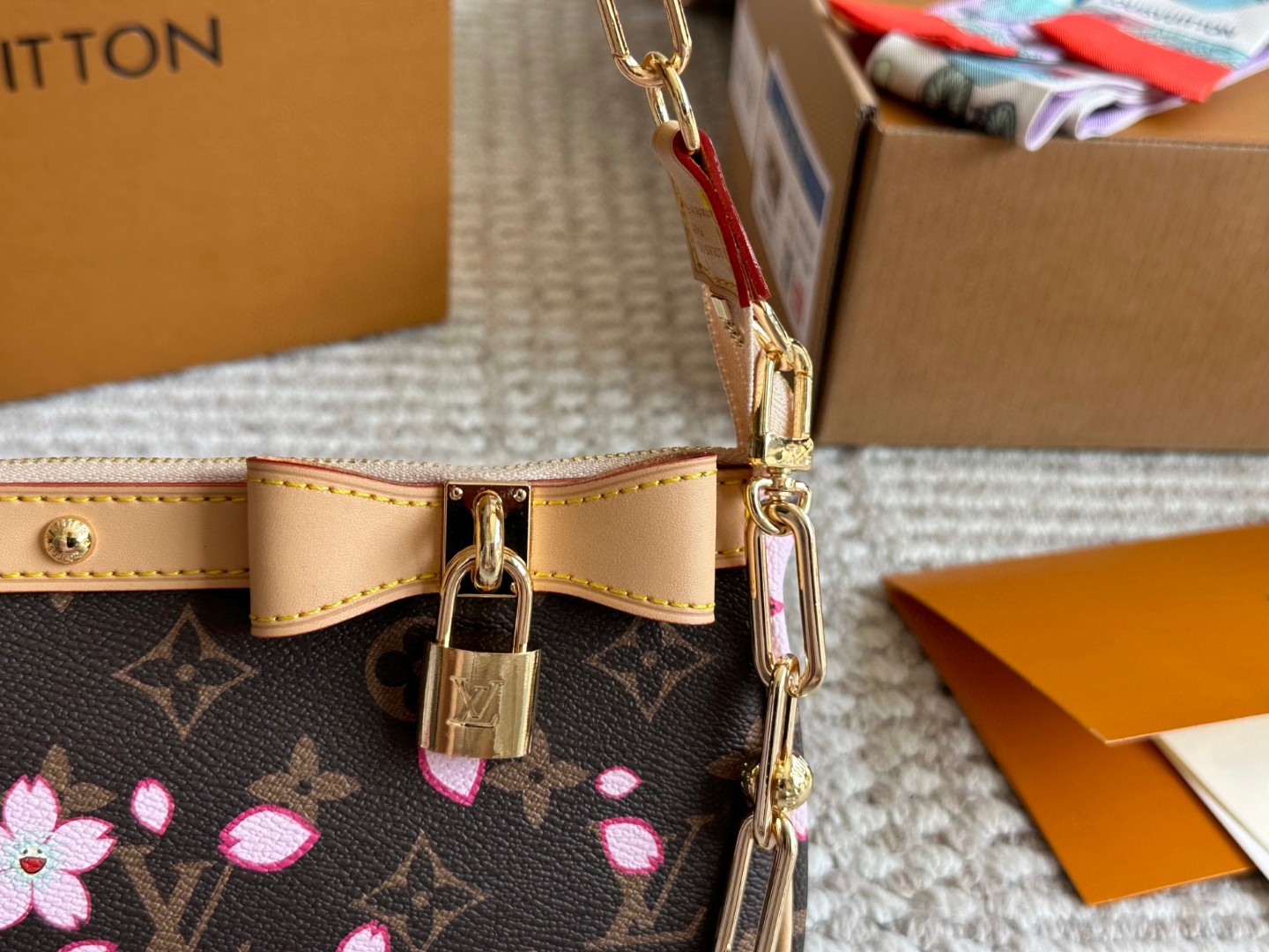 L design classic versatile shopping bag