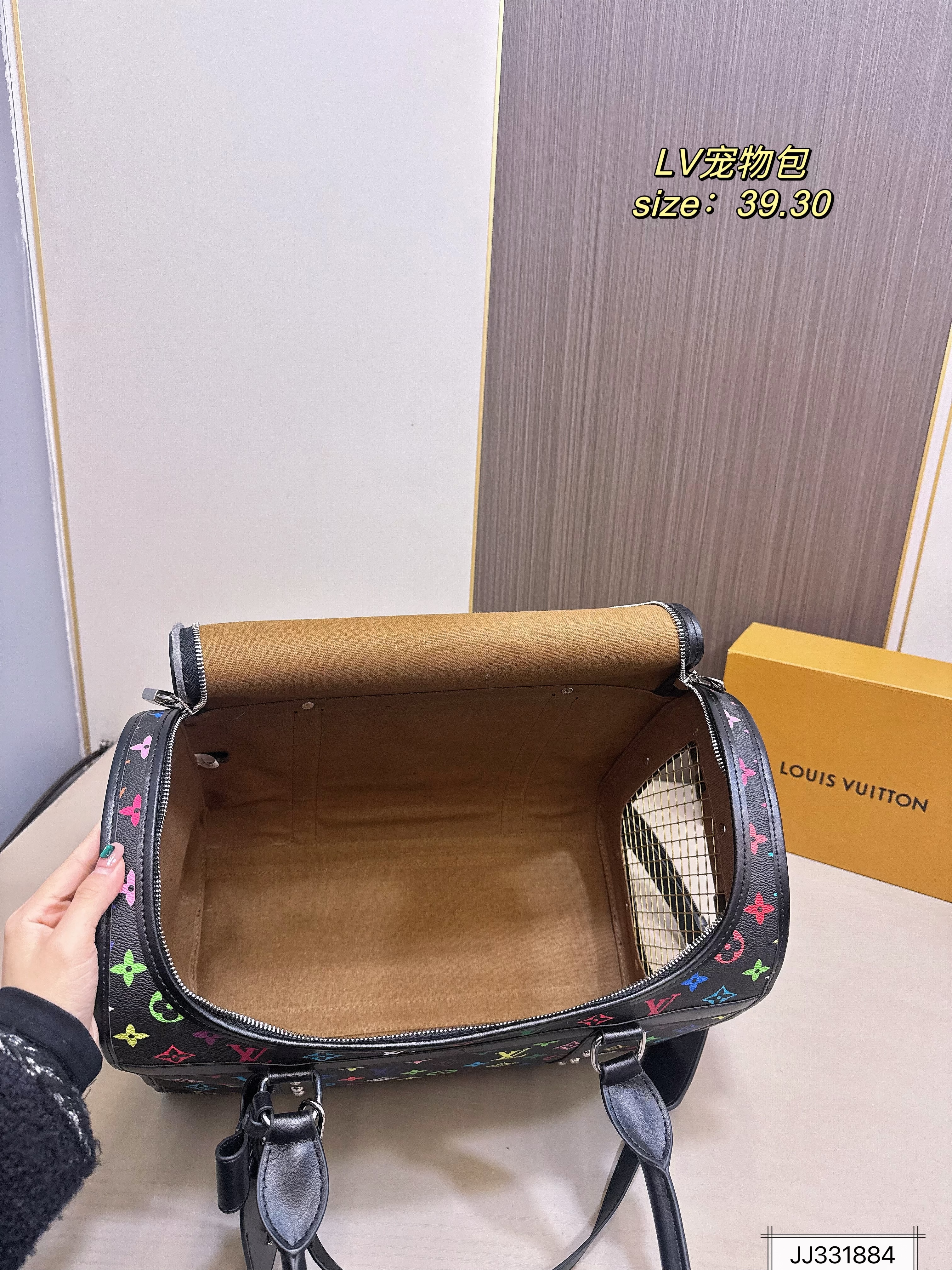 L design classic pet bag（Because the pet bag is too large, the logistics will charge an additional $25 for shipping. The price of this package includes the additional shipping fee.）