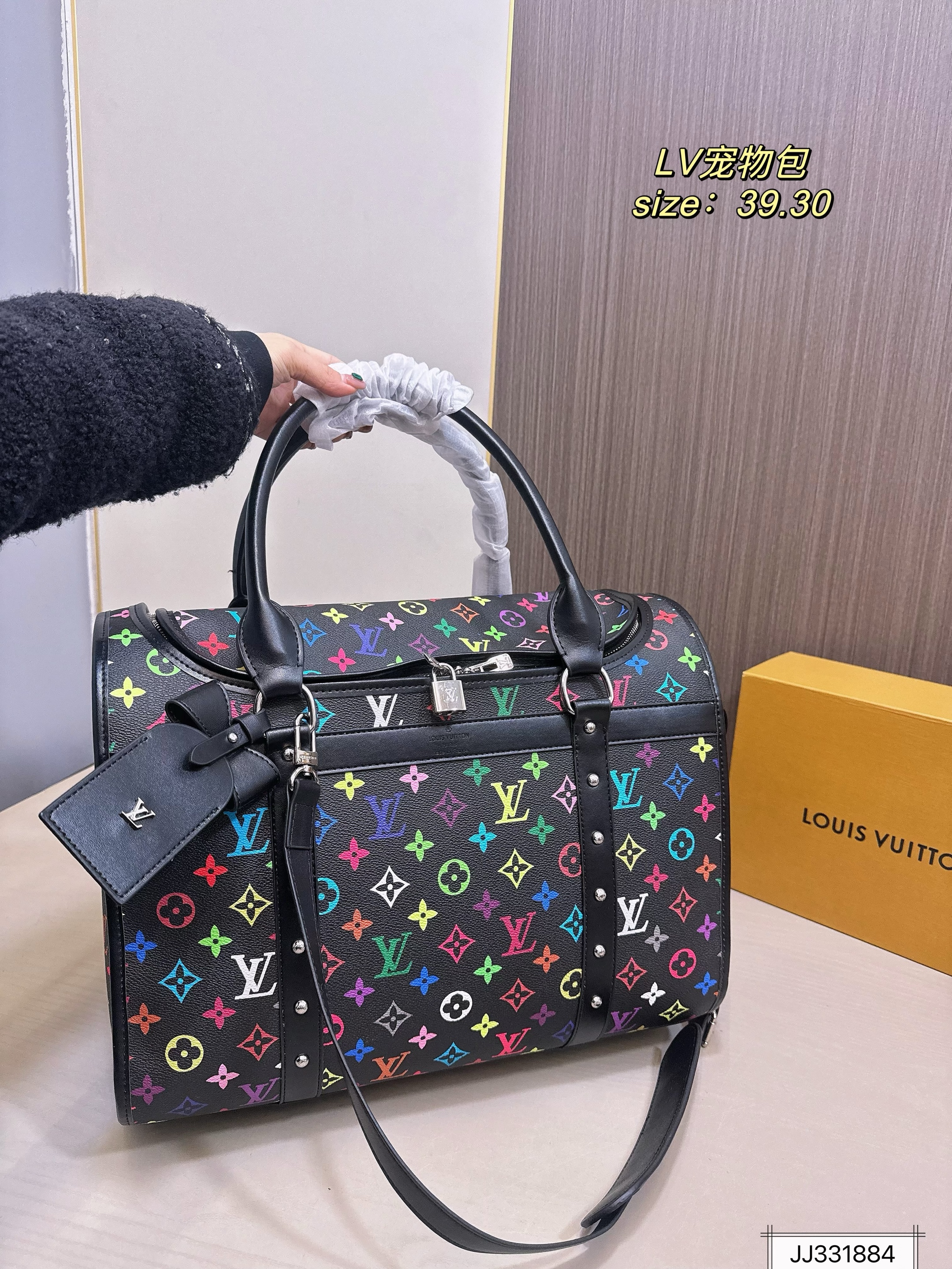 L design classic pet bag（Because the pet bag is too large, the logistics will charge an additional $25 for shipping. The price of this package includes the additional shipping fee.）