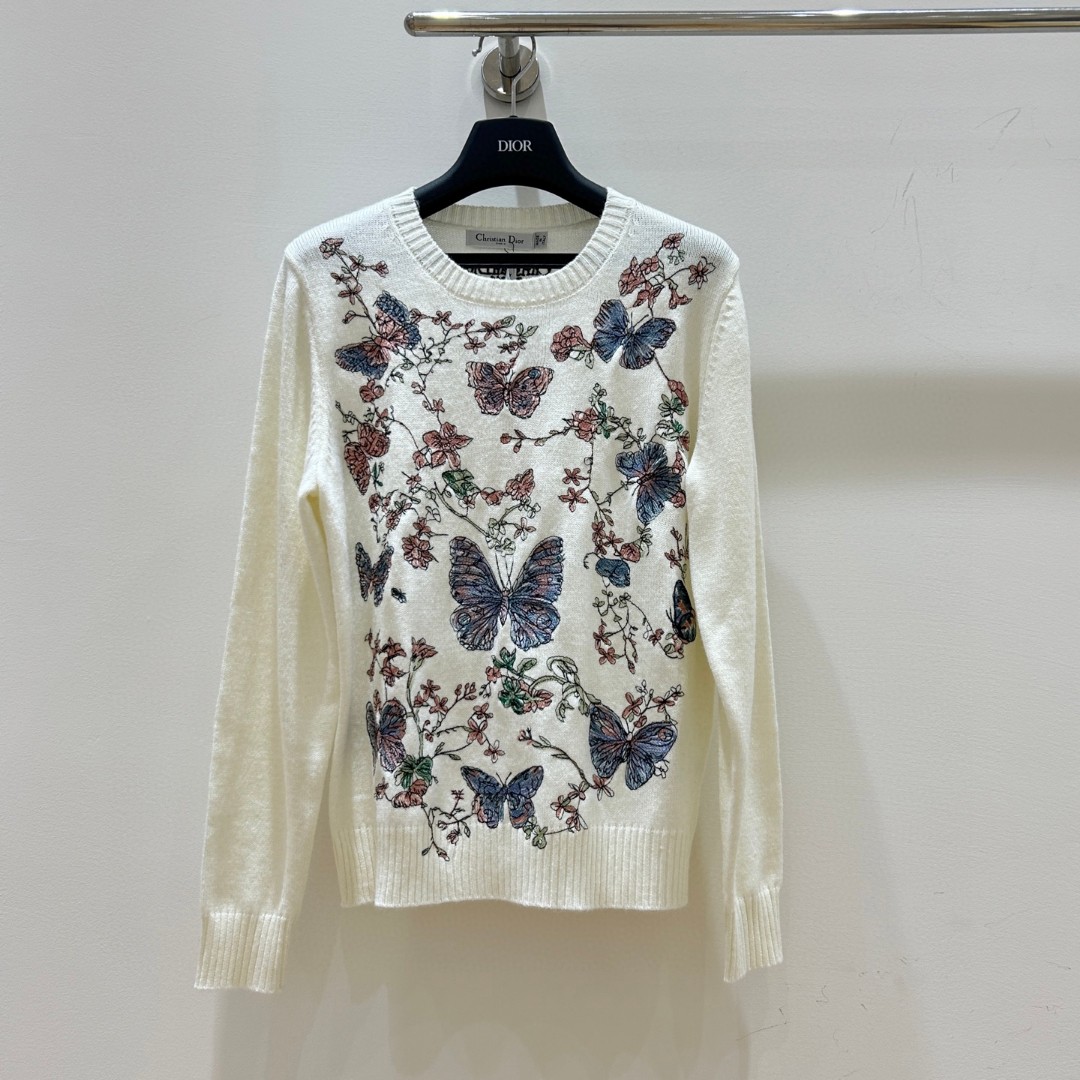 D25 early spring fashionable high-end women's clothing butterfly flower embroidery round neck knitted long sleeved top
