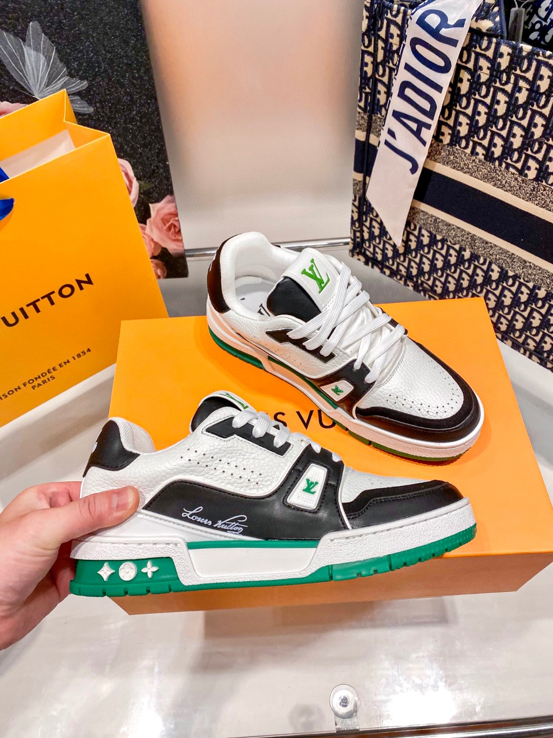 L  TRAINER Couple's low - top sneakers