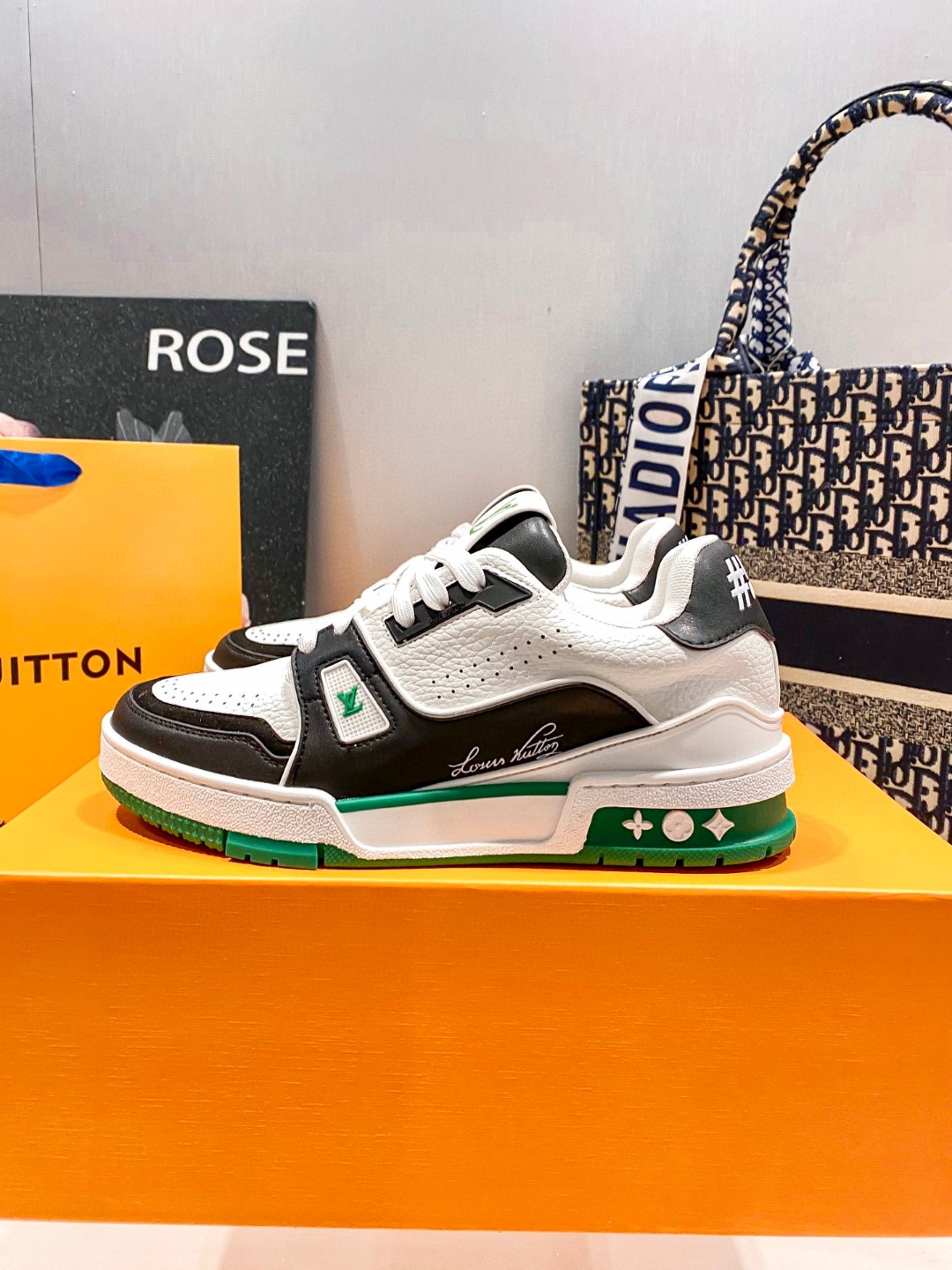 L  TRAINER Couple's low - top sneakers