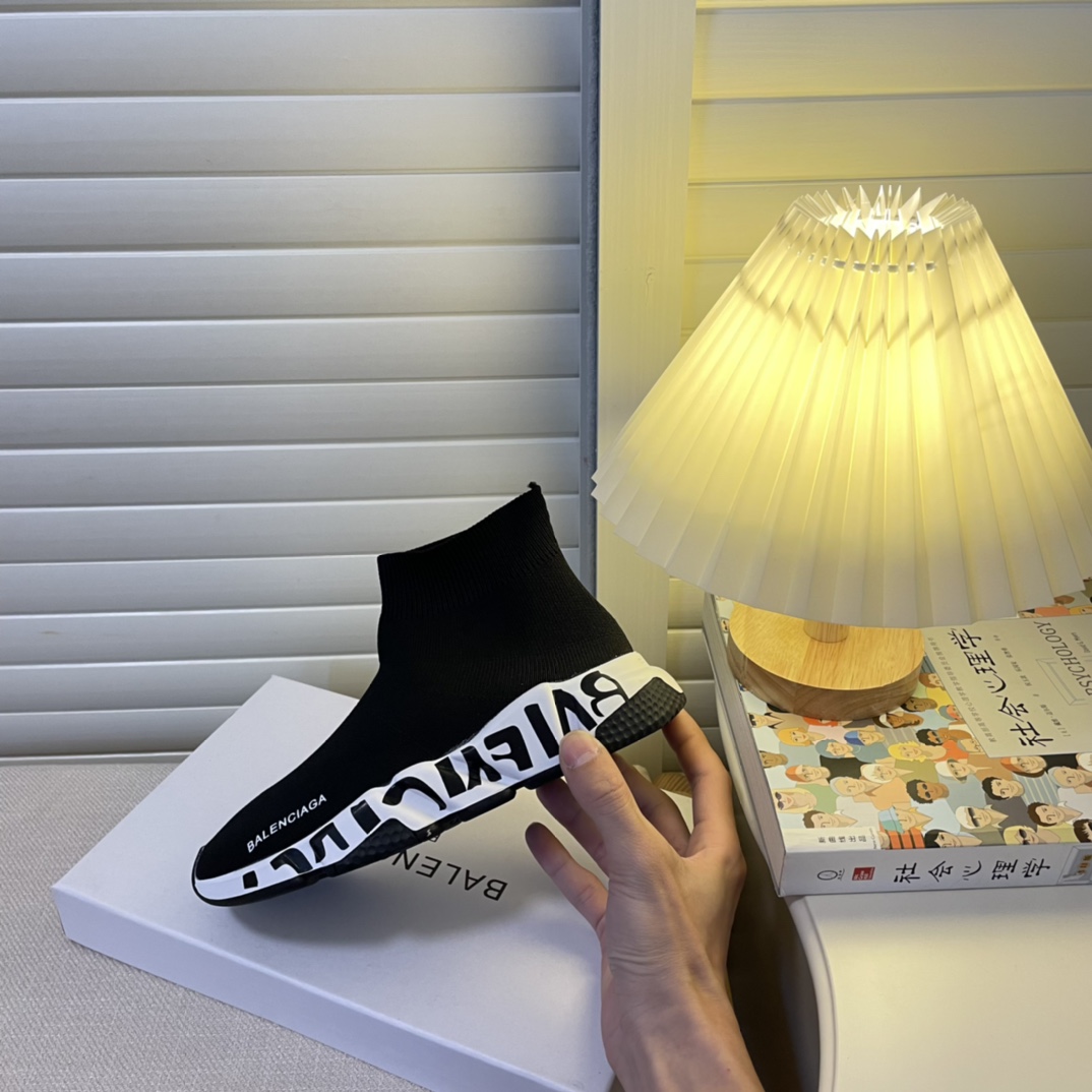 women knitted sock boots