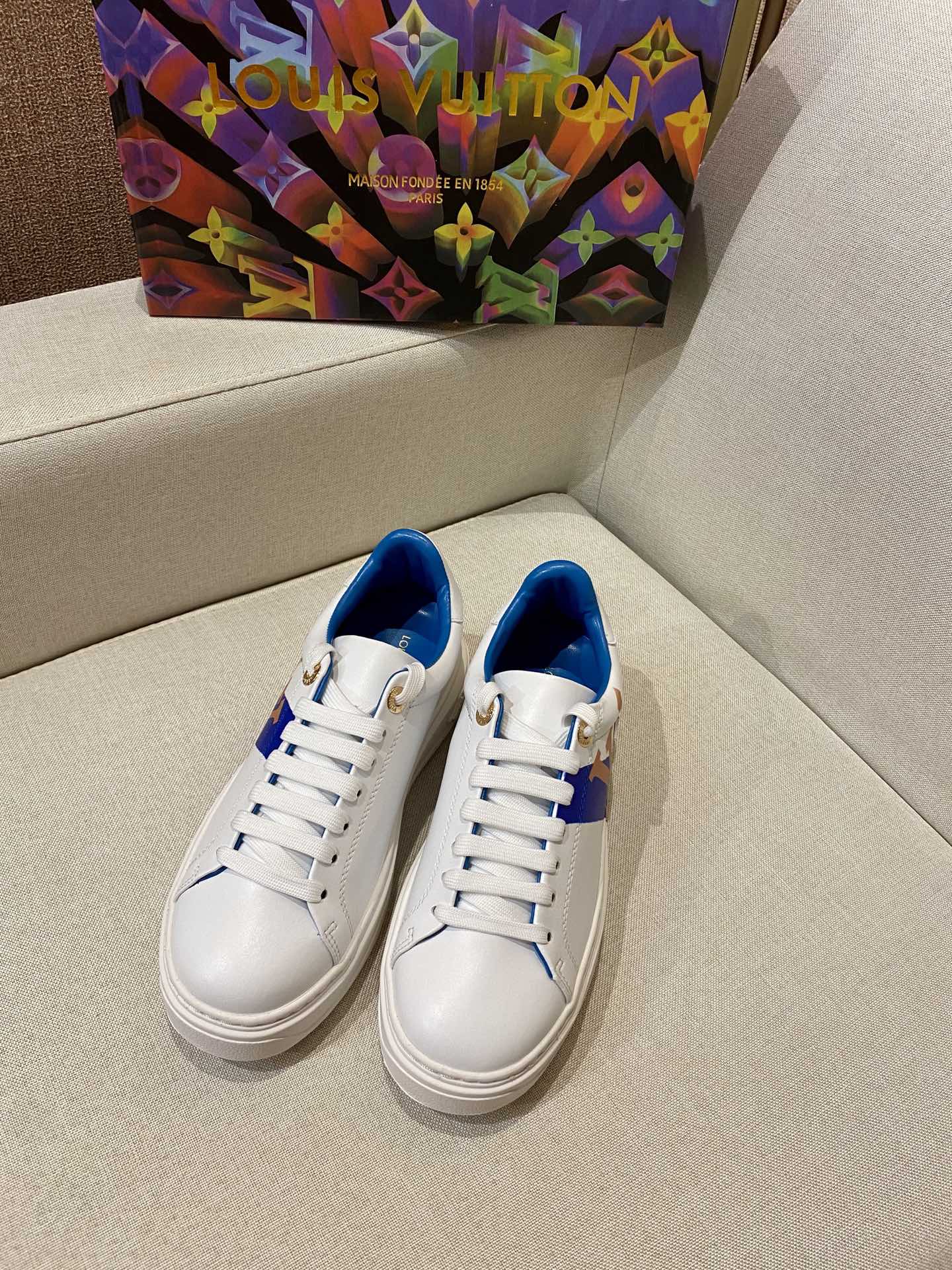 L designWomen Lace Up Leather Flat Sneakers