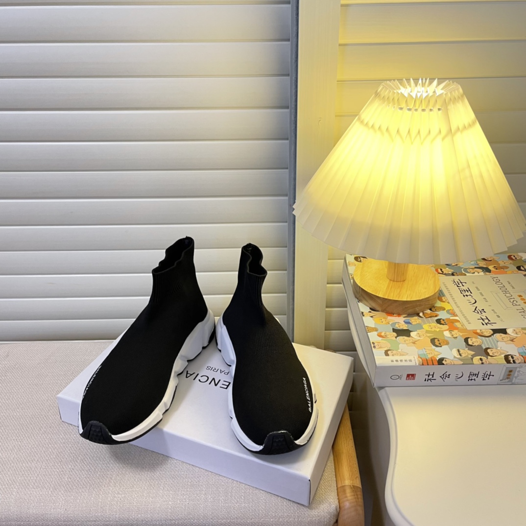 women knitted sock boots