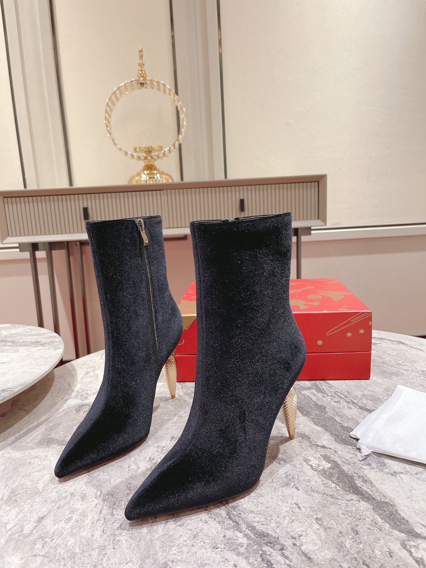 CL Queen's Sceptre Boots