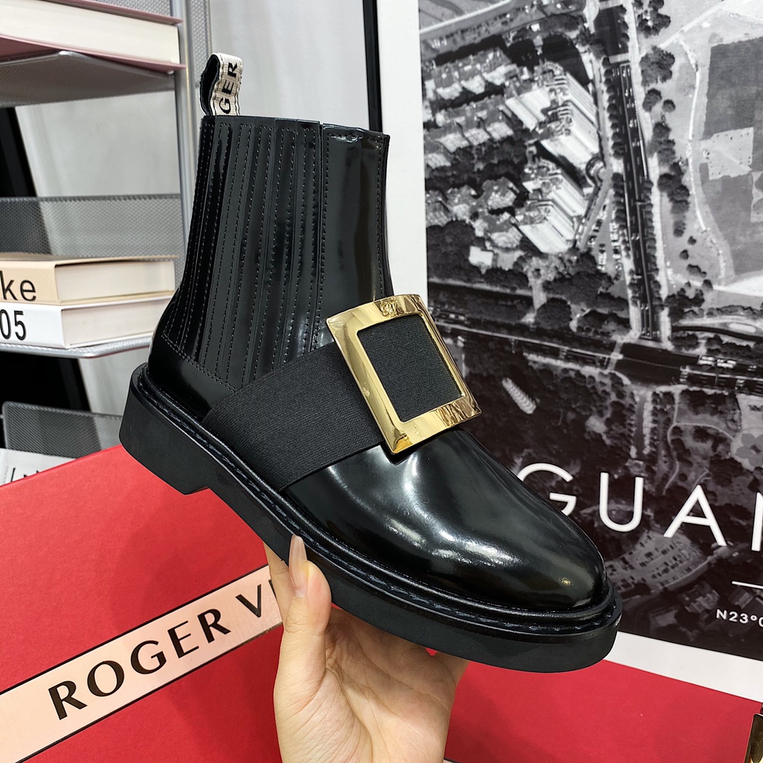 Roger Vivier leather buckle short ankle boots