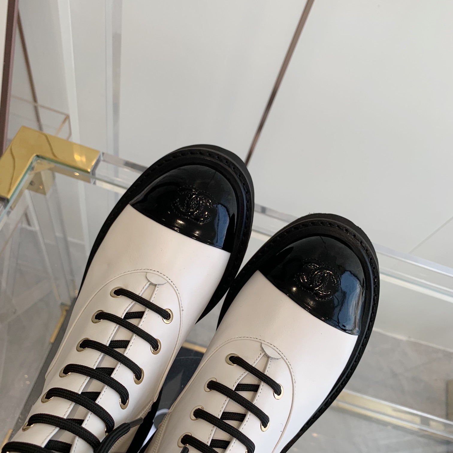 C design 's latest top-of-the-line version for autumn and winter leather boots