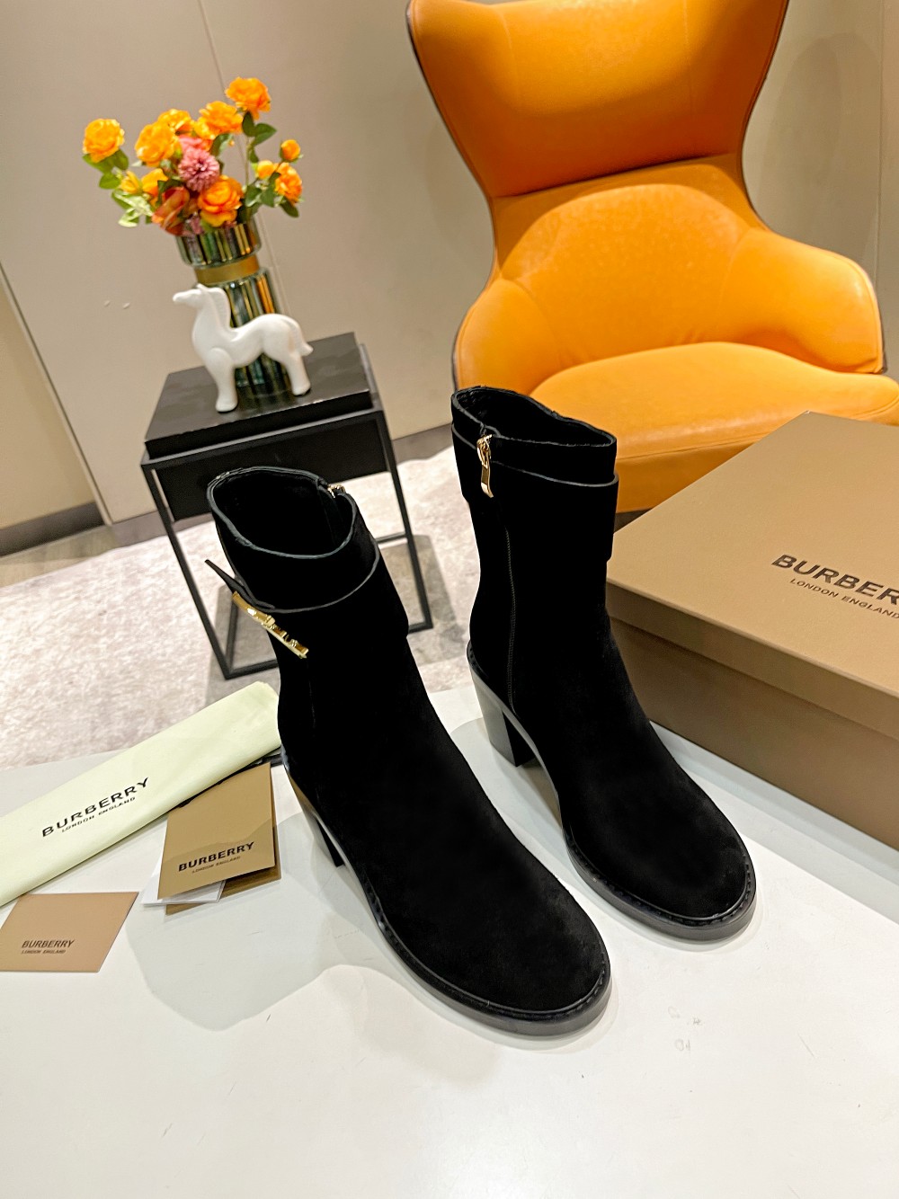 Burberry Women's Chunky Heel Short Boots 35-41