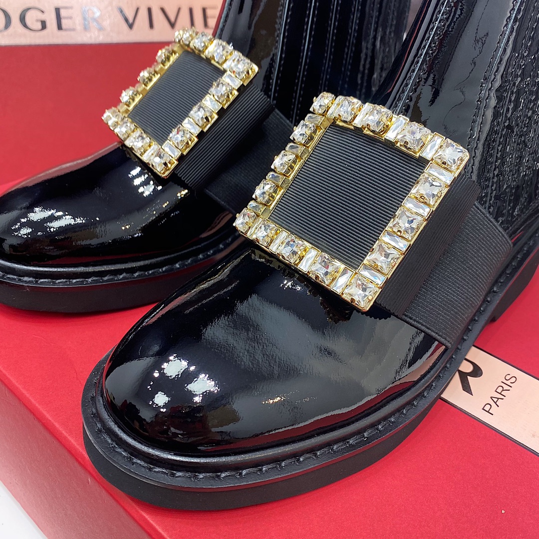 Roger Vivier leather buckle short ankle boots