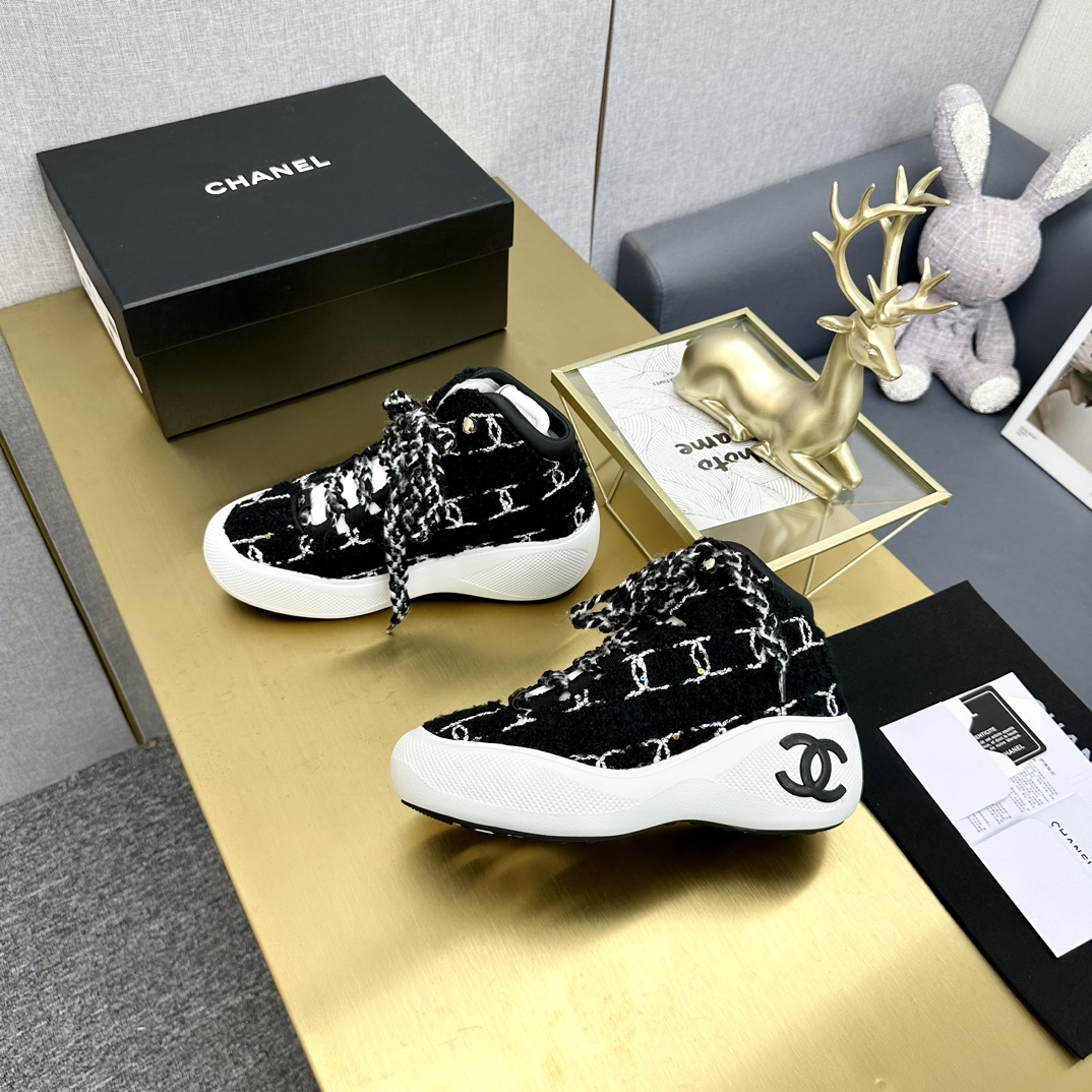 C design  tweed Double C lace-up Sneakers