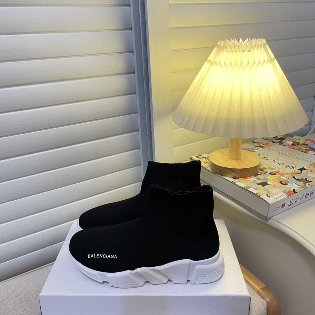 women knitted sock boots