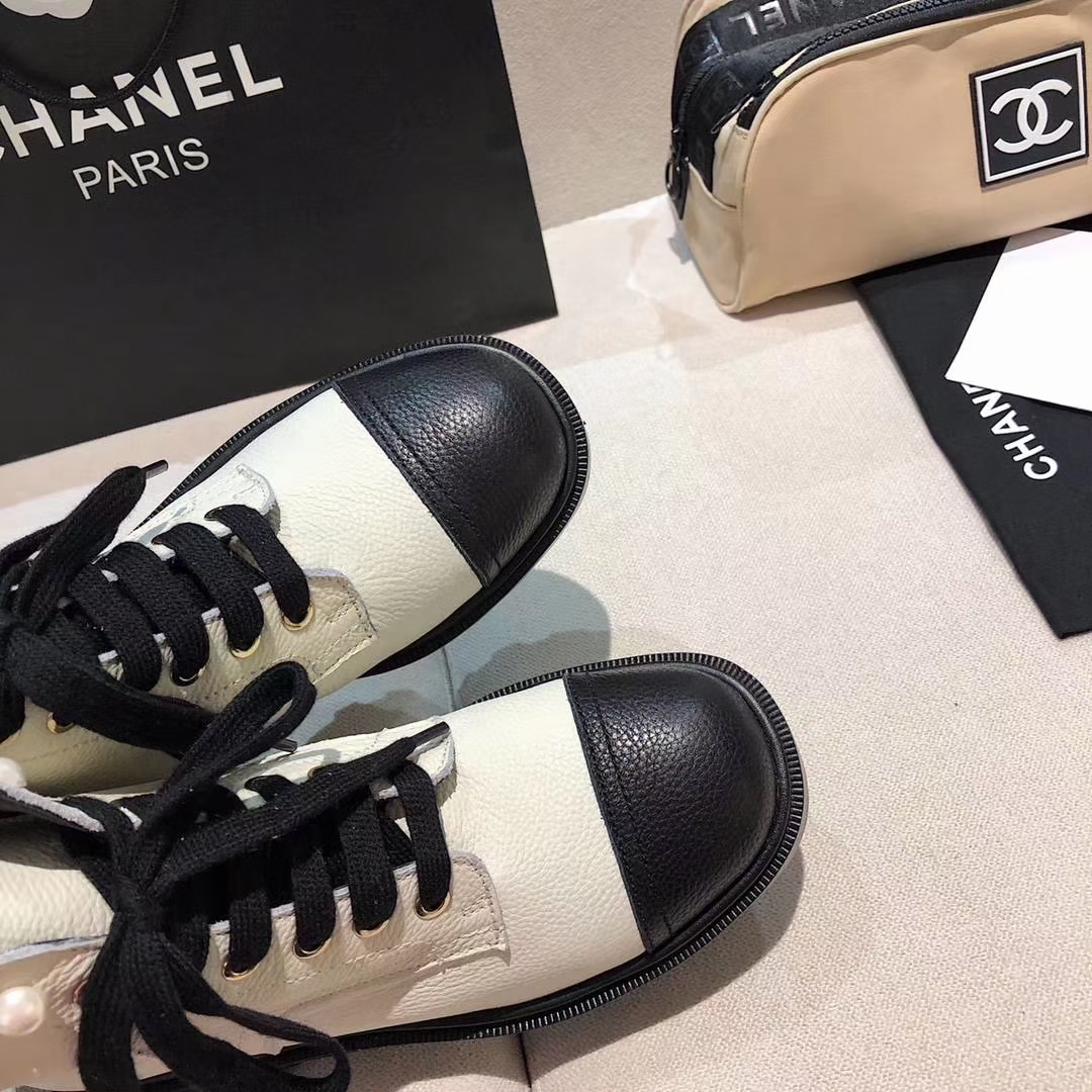 C design 's new Pearl Martin Boots