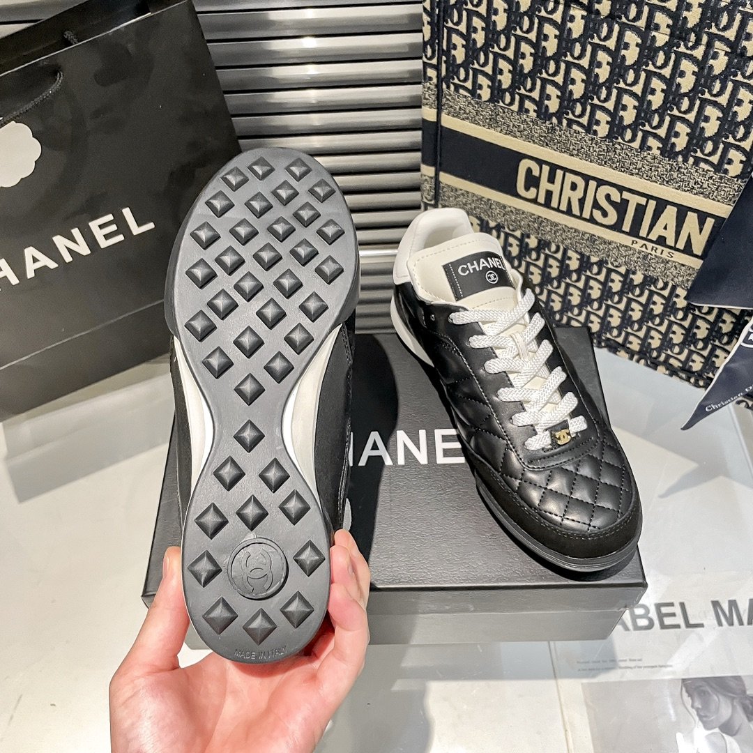 C design  new thick-soled non-slip sneakers