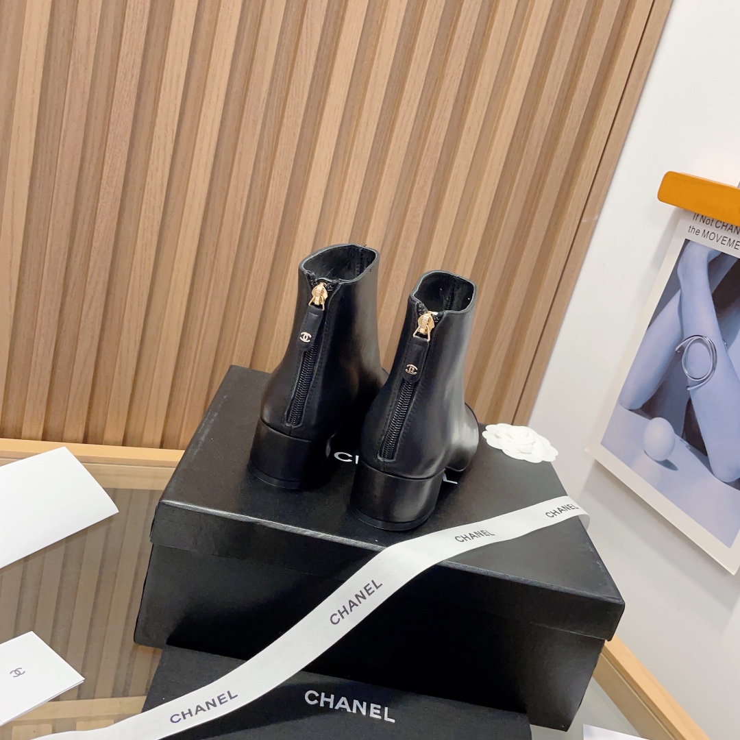 C design  back zipper short boots