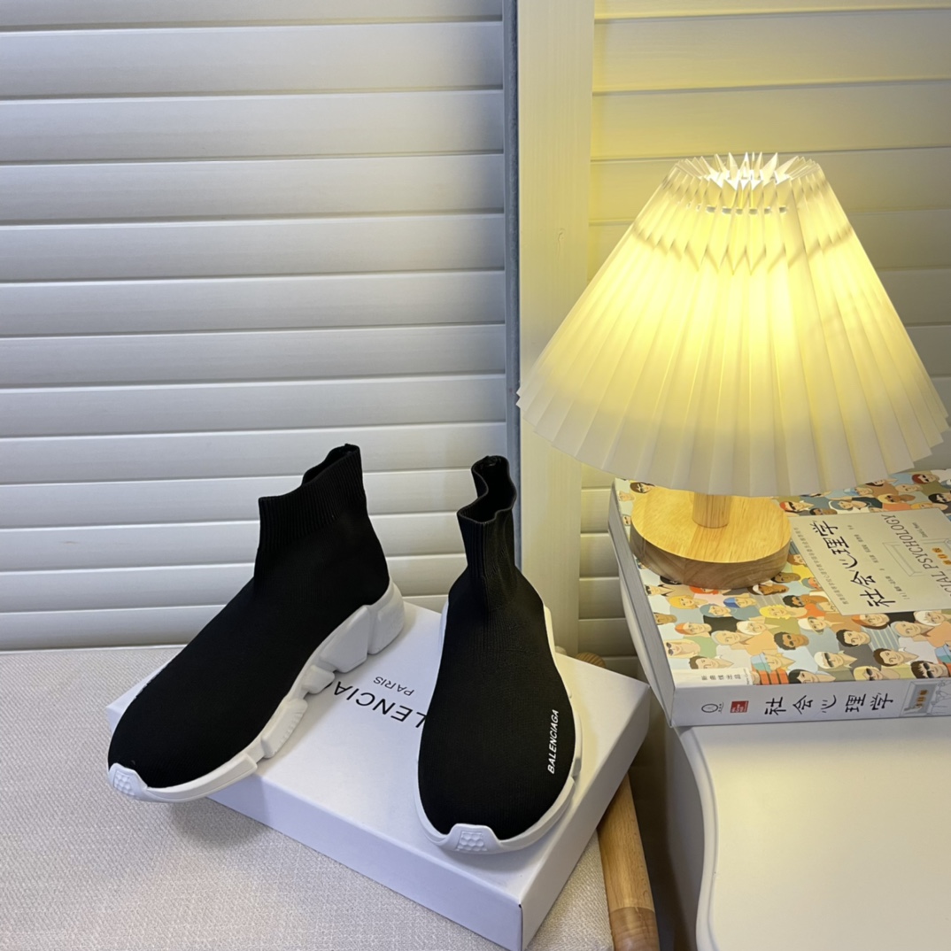 women knitted sock boots