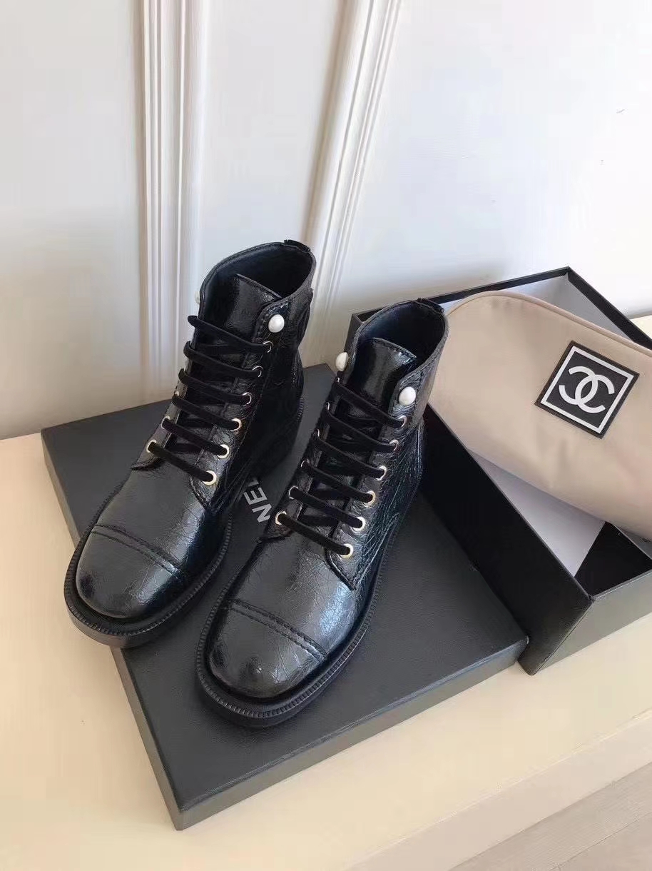 C design 's new Pearl Martin Boots
