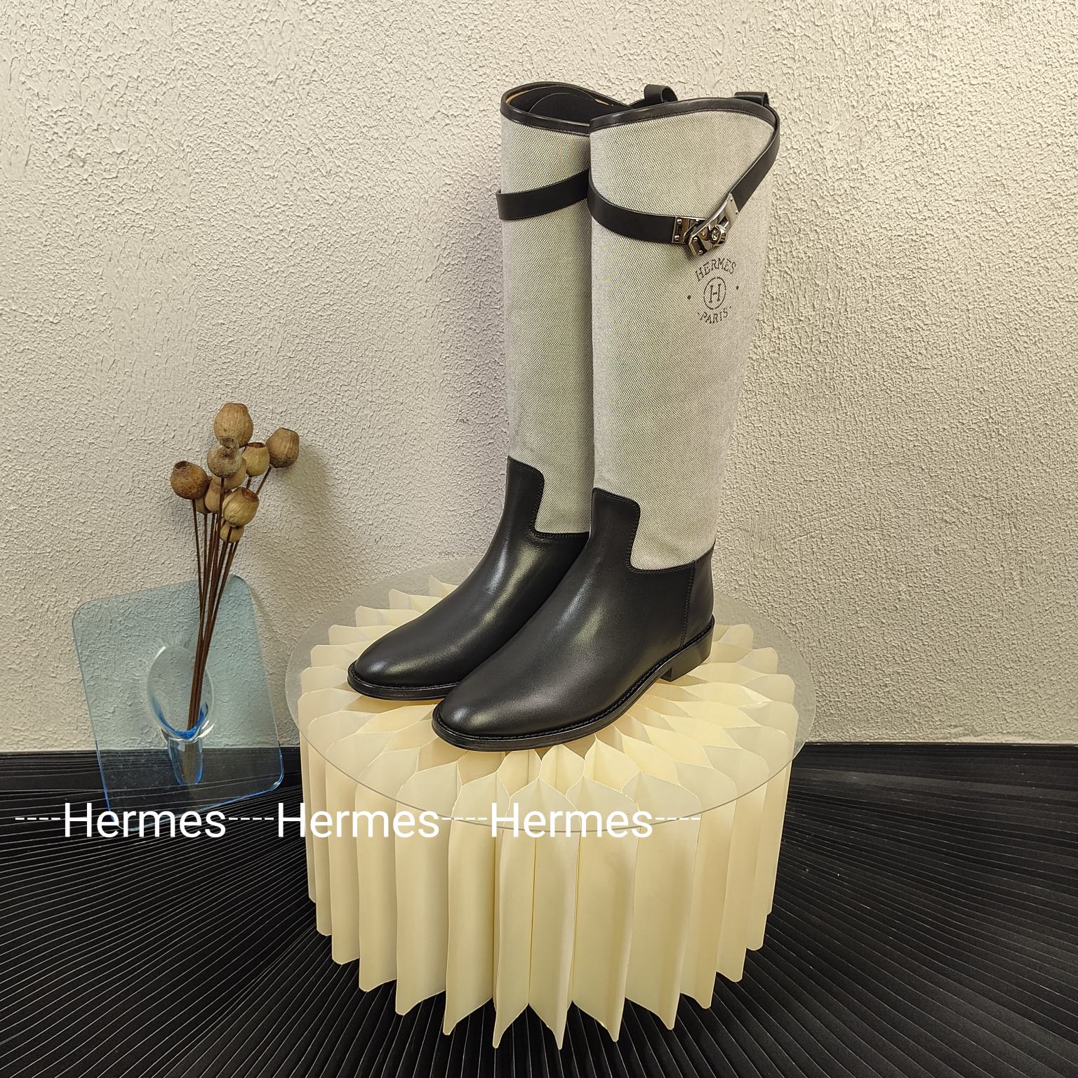 H's classic Kelly buckle new cloth knight boots