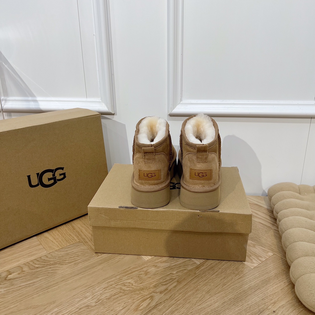 ugg Snow boots