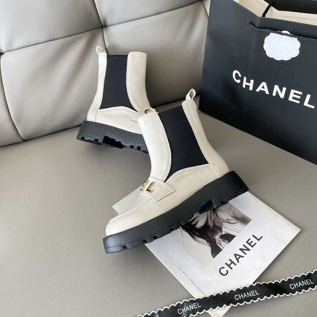 C design new letter buckle ankle boots