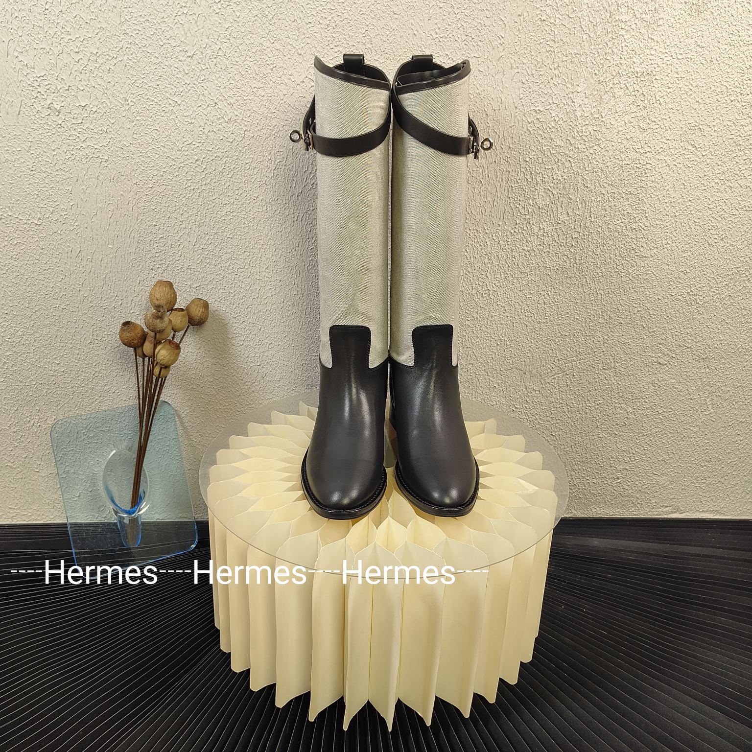 H's classic Kelly buckle new cloth knight boots