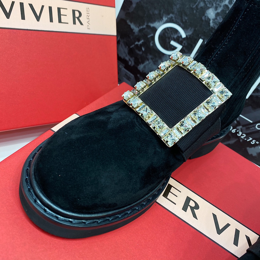 Roger Vivier leather buckle short ankle boots