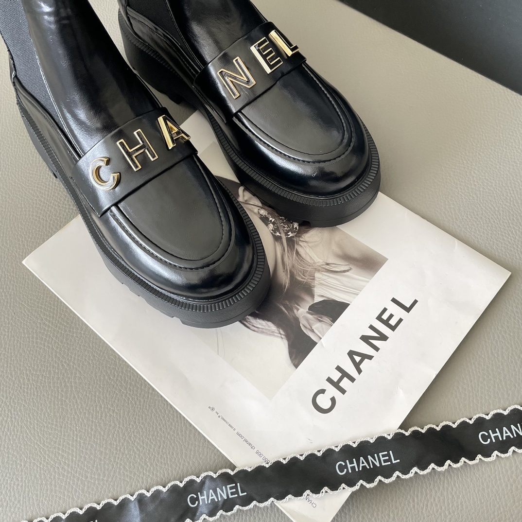 C design new letter buckle ankle boots