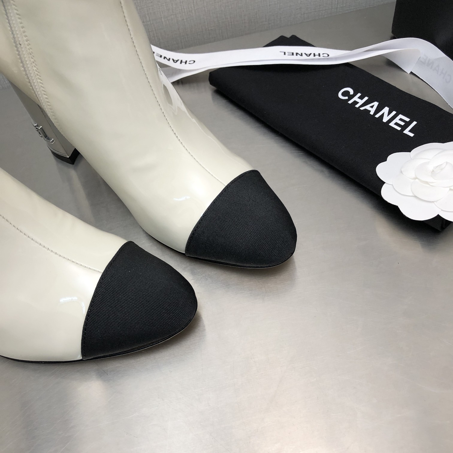 New C design  ankle boots