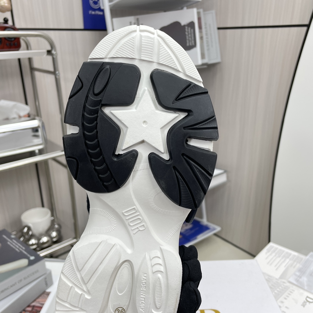 Dior D-wander velcro sneakers