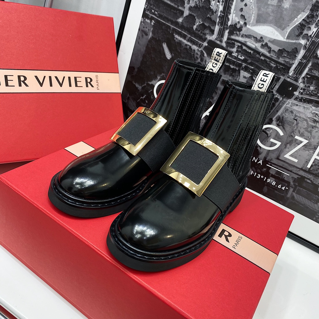 Roger Vivier leather buckle short ankle boots