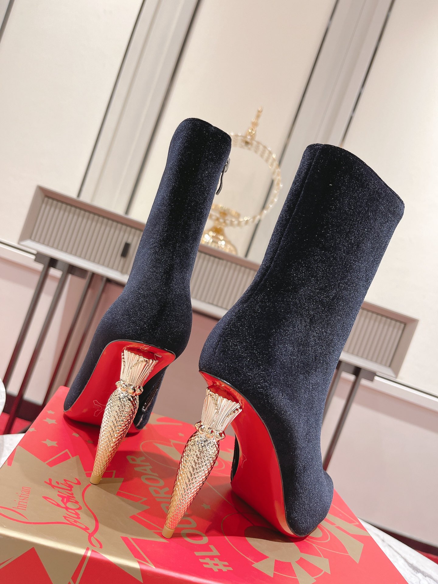 CL Queen's Sceptre Boots