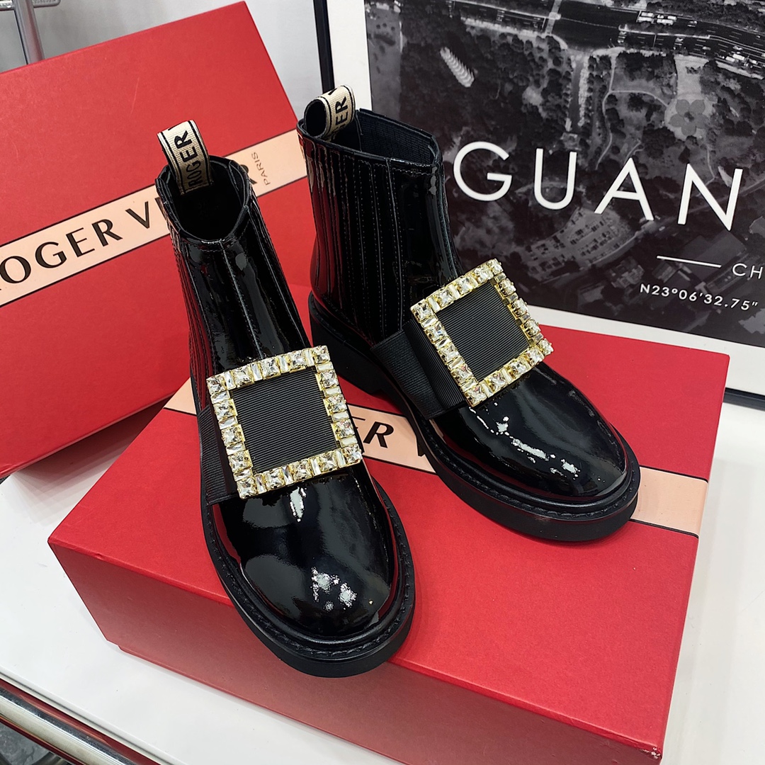 Roger Vivier leather buckle short ankle boots