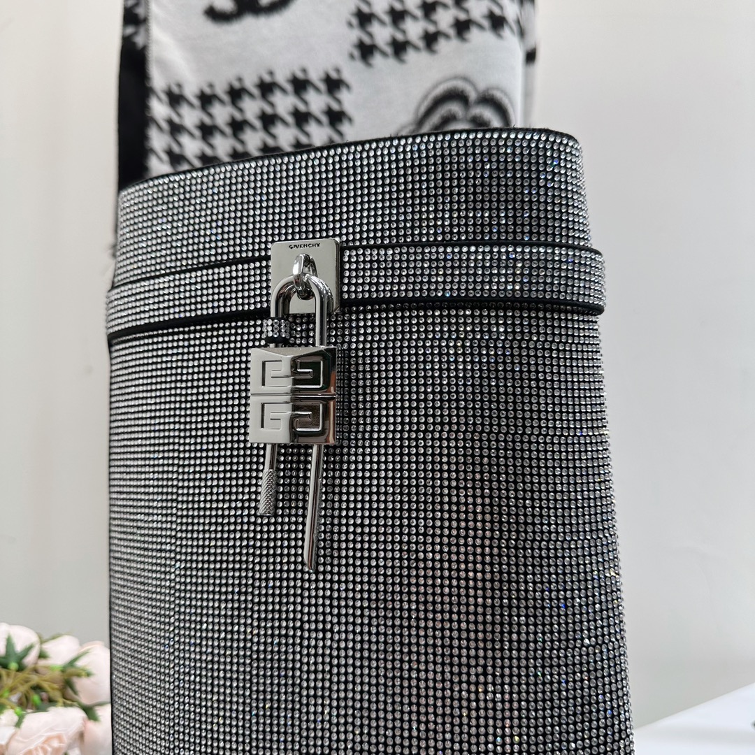 GIvenchy New Trousers Boots high quality rhinestone & metal locker