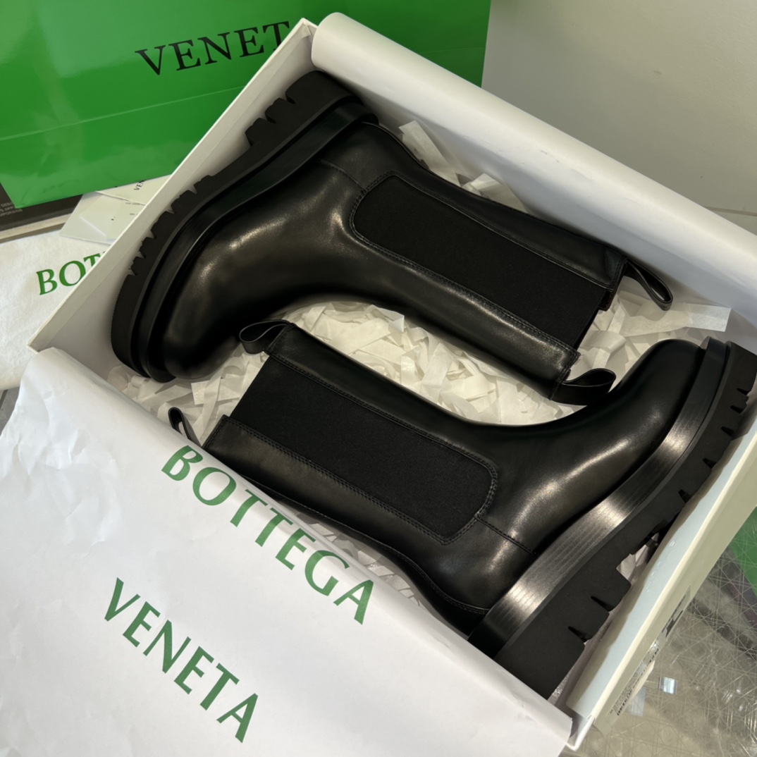 B Design Classic Autumn and Winter Chelsea Boots