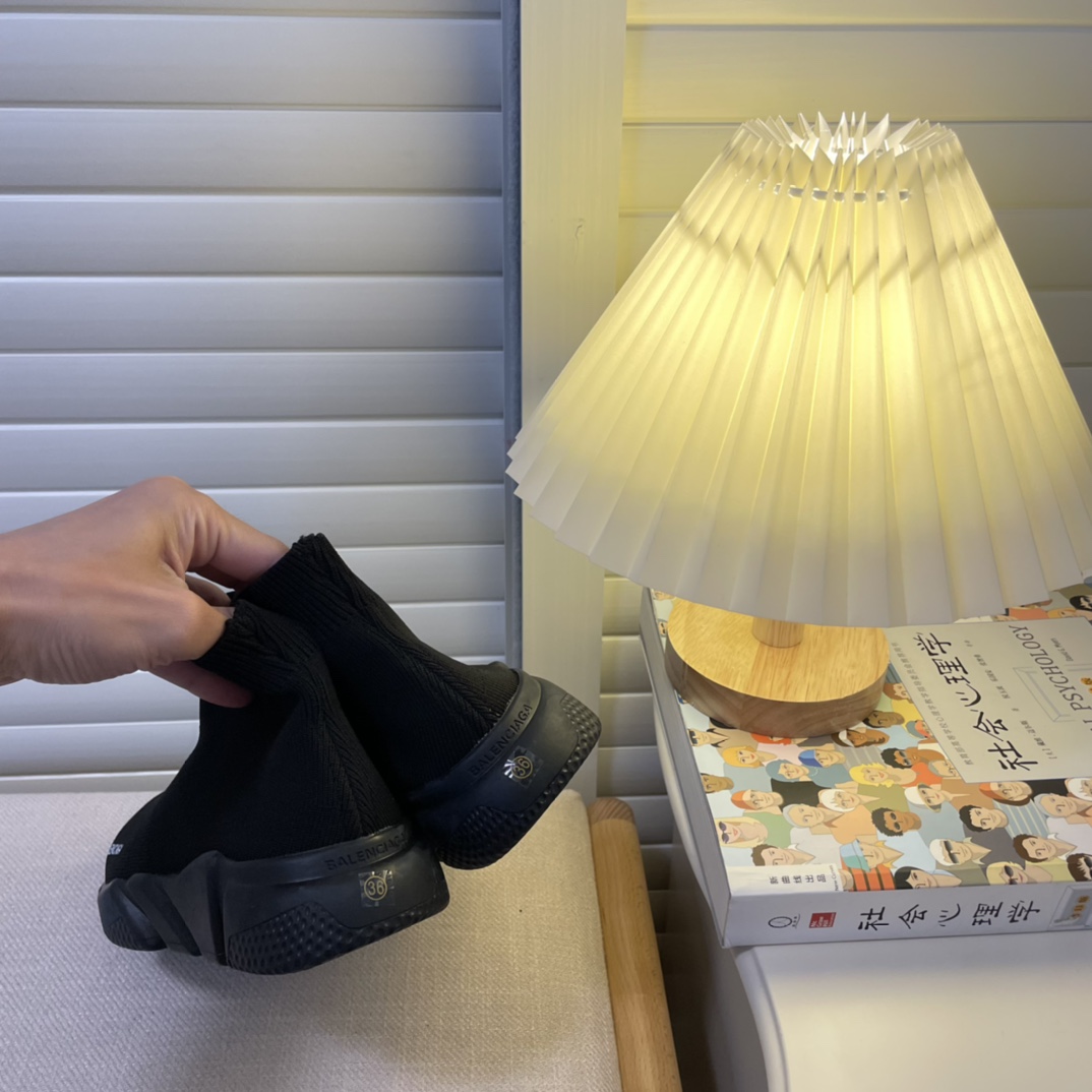 women knitted sock boots