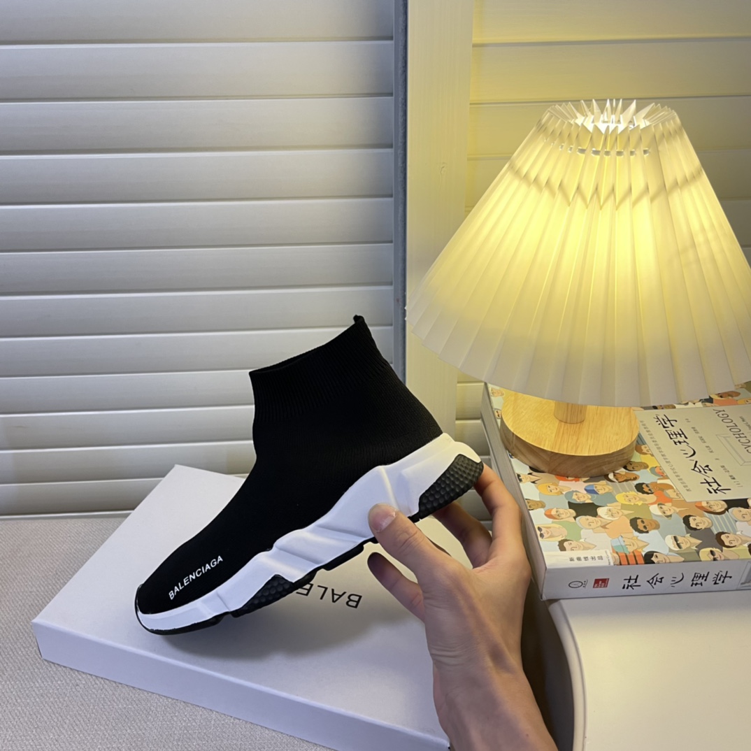 women knitted sock boots