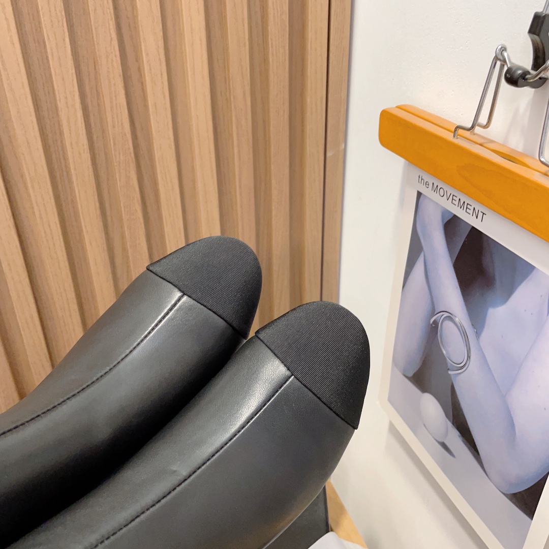 C design  back zipper short boots