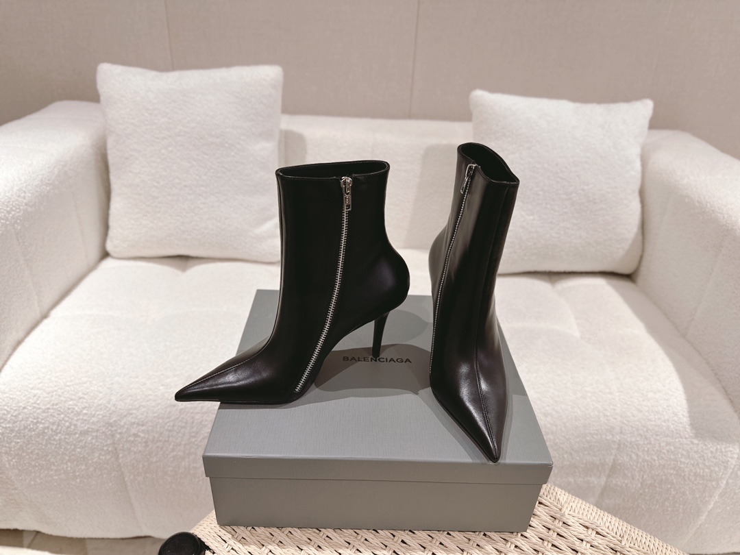 Balenciaga 2023/Pointed Toe Zip Boots