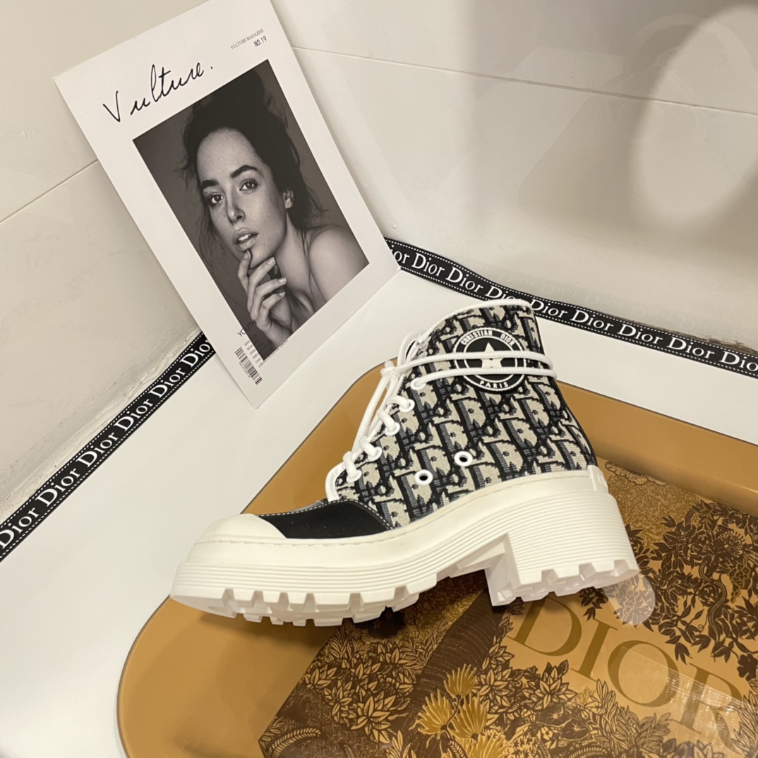 Christian Dior Paris thick sole Martin boots