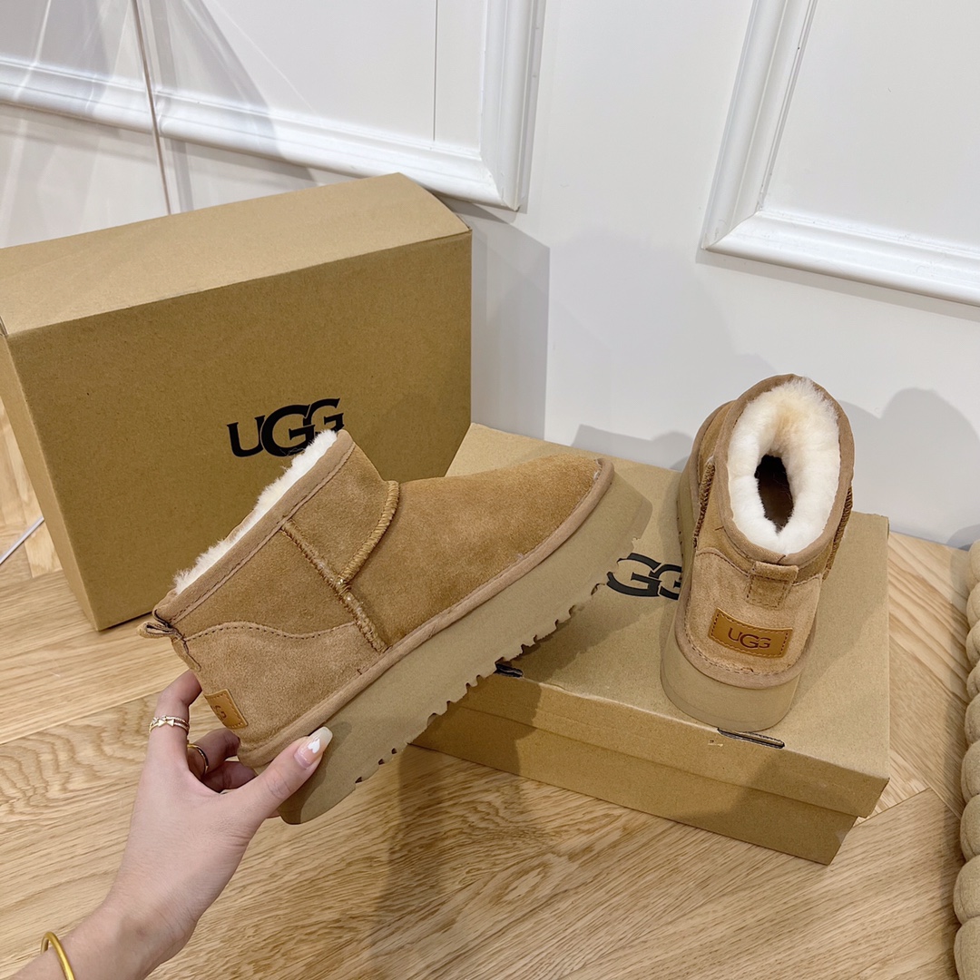 ugg Snow boots