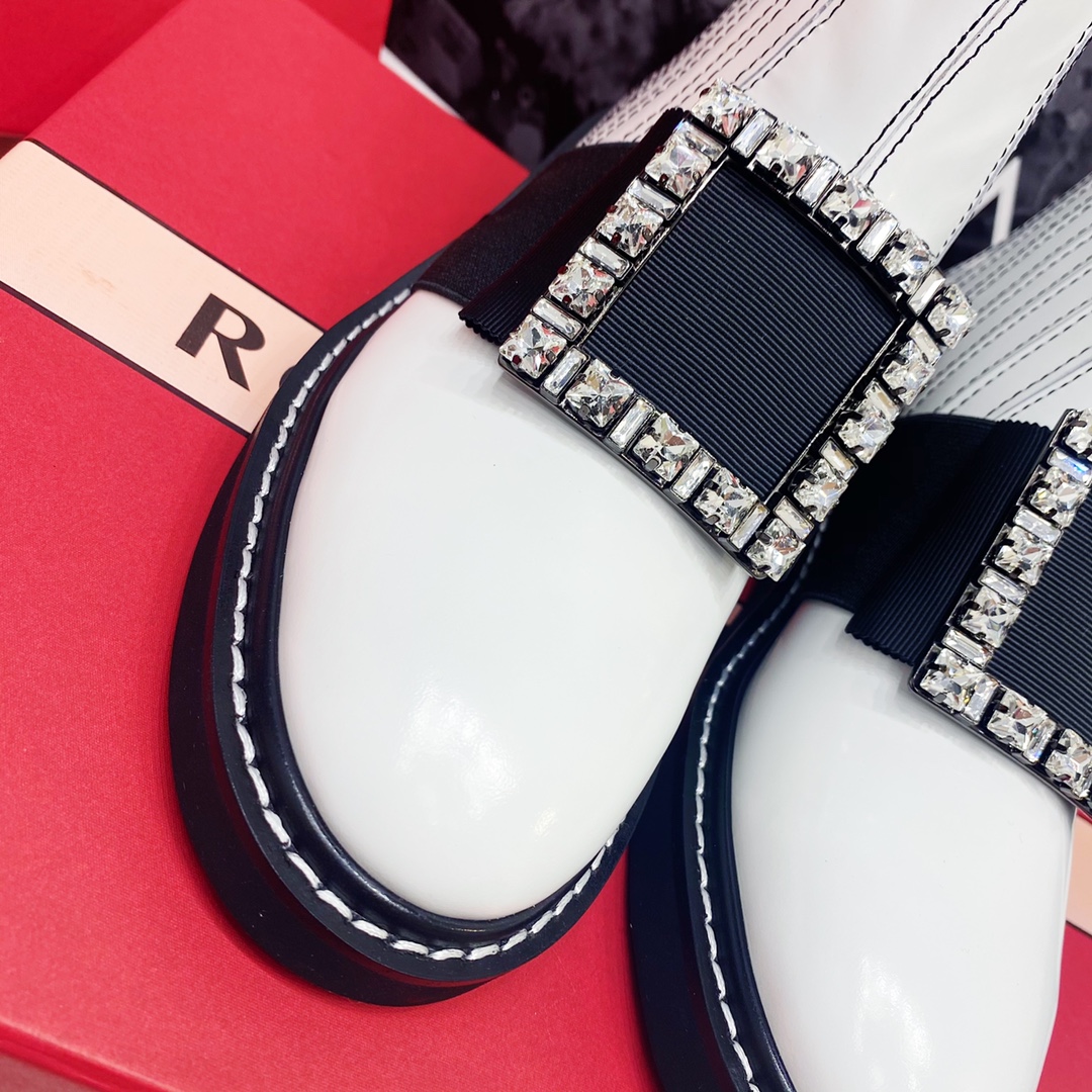 Roger Vivier leather buckle short ankle boots