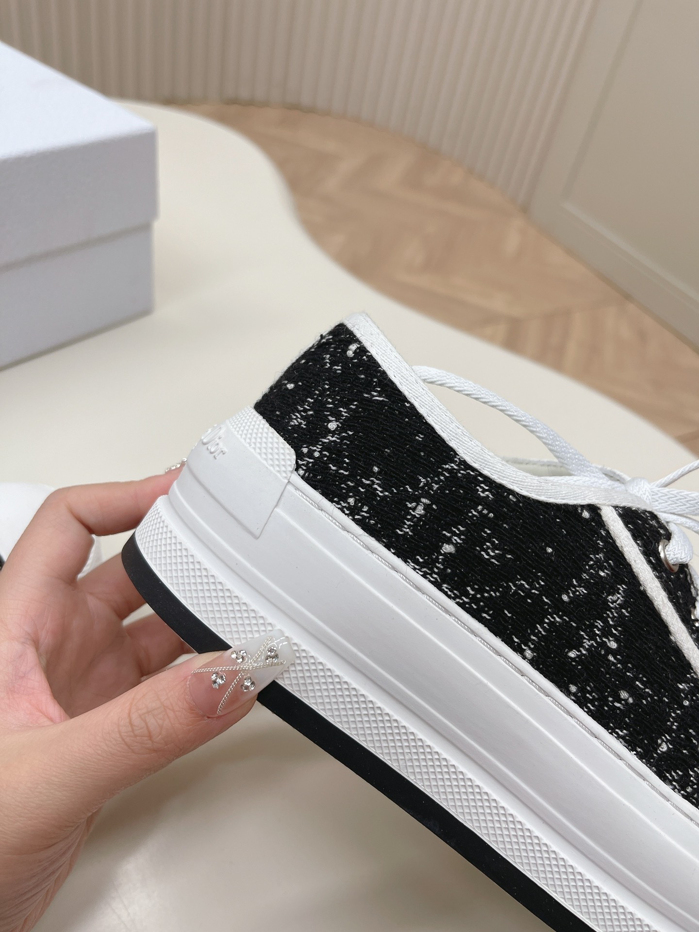 Dior 2024 Walk'n Collection Old Flower Embroidery Thick Canvas Shoes Casual Sneakers