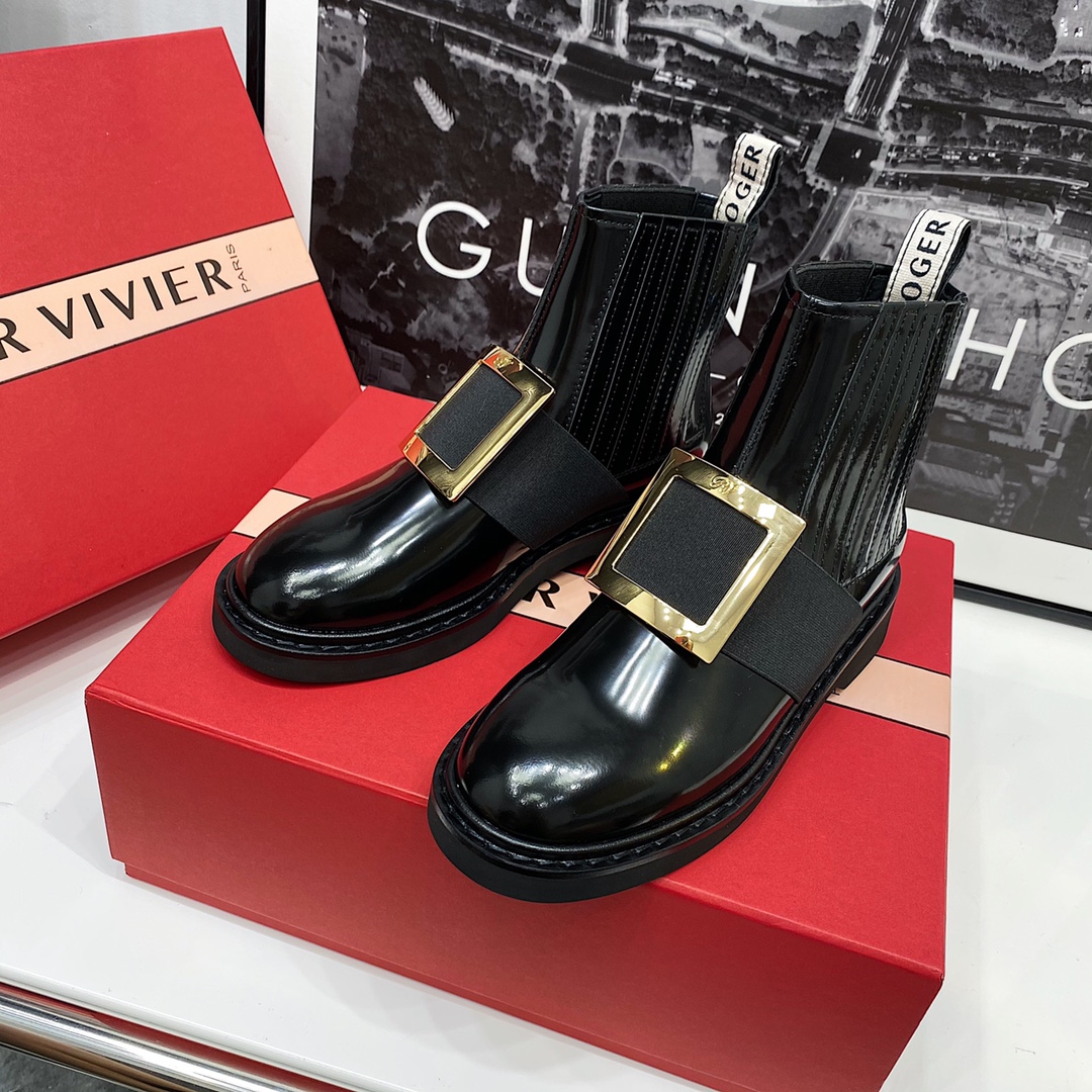 Roger Vivier leather buckle short ankle boots
