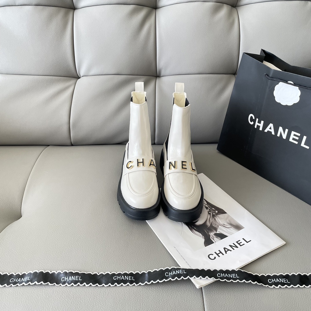 C design new letter buckle ankle boots