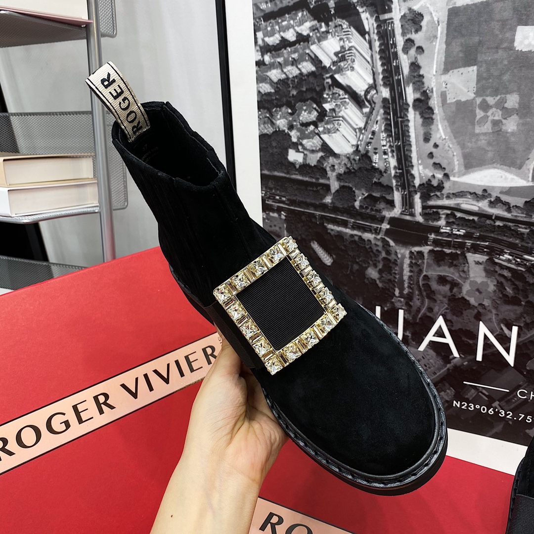 Roger Vivier leather buckle short ankle boots