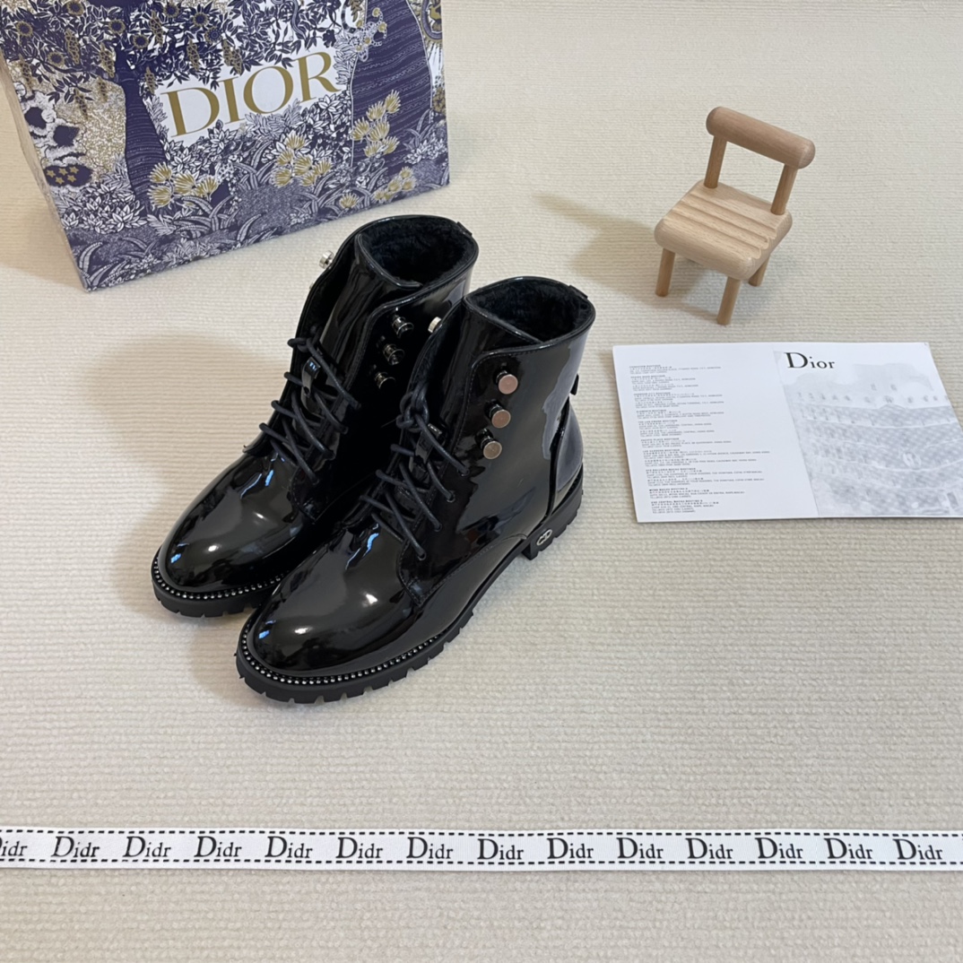 Christian Dior CD-type patent leather ankle boots