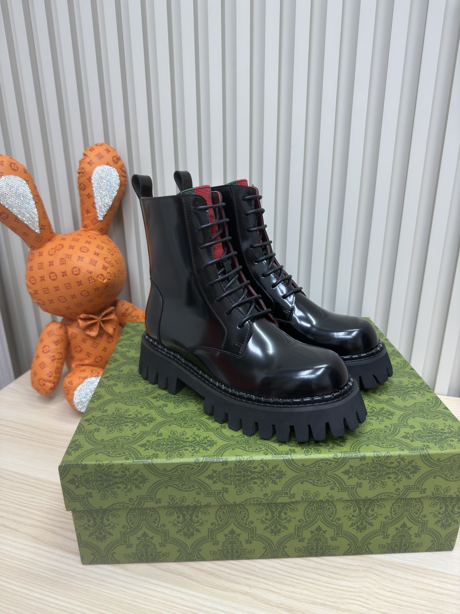 GUCCI&I Women's patent leather lace loafers Women's braided ankle boots