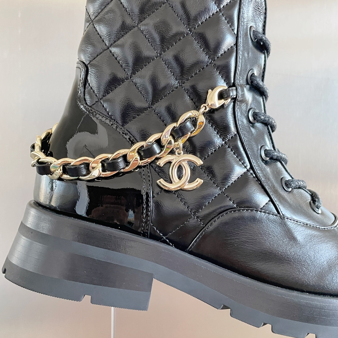 C design  autumn and winter new double C diamond chain lace short boots