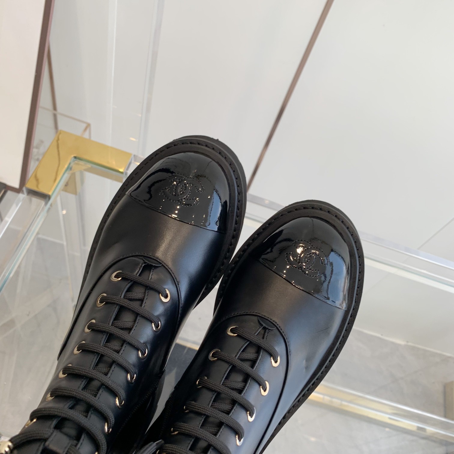 C design 's latest top-of-the-line version for autumn and winter leather boots